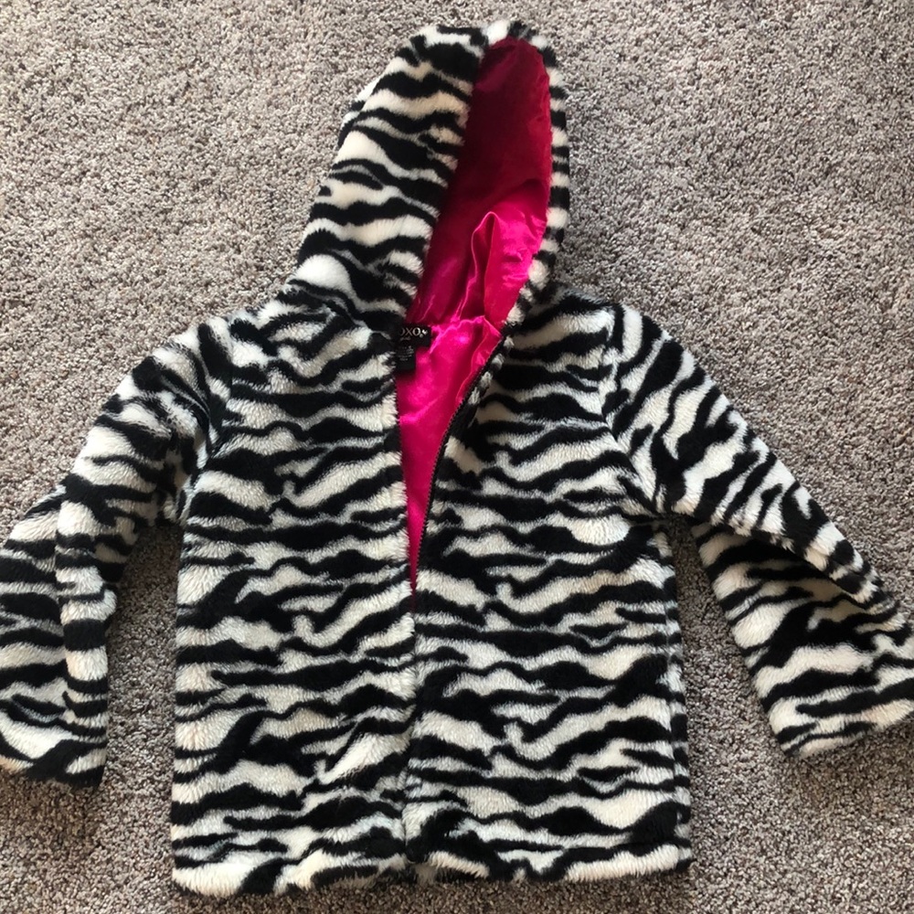 Girl’s hooded jacket